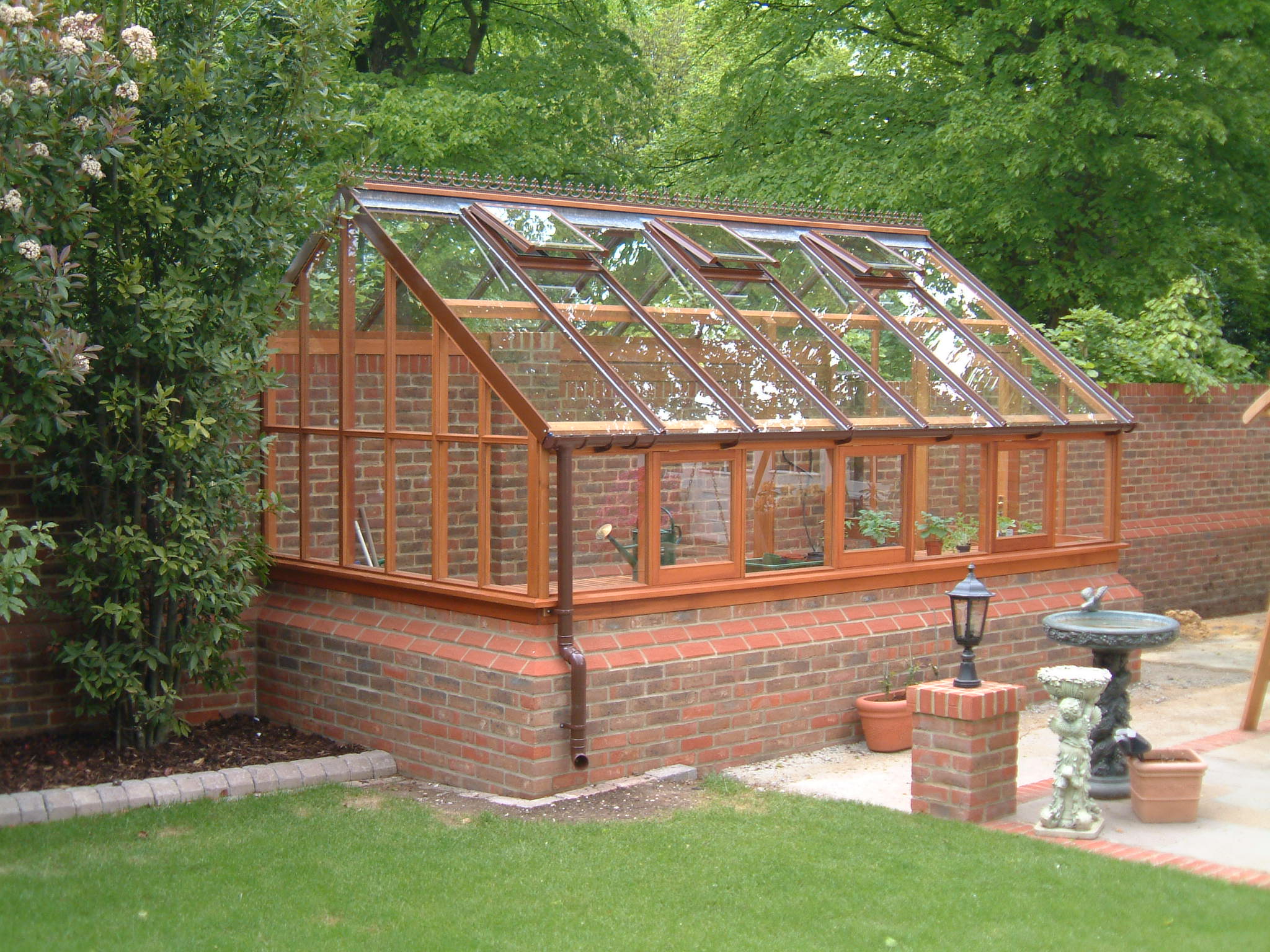 bespoke_cedar_greenhouse